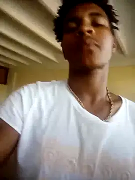 Snapshot of dantecruz19 chatting on 06-17-26, 08:30 dantecruz19 online show from 06-17-26, 08:30