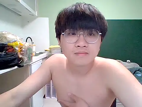 Snapshot of Yang_571 chatting on 07-25-26, 03:51 Yang 571 online show from 07-25-26, 03:51