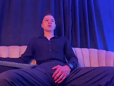 Tayler millers  online show from 06-17-26, 03:28
