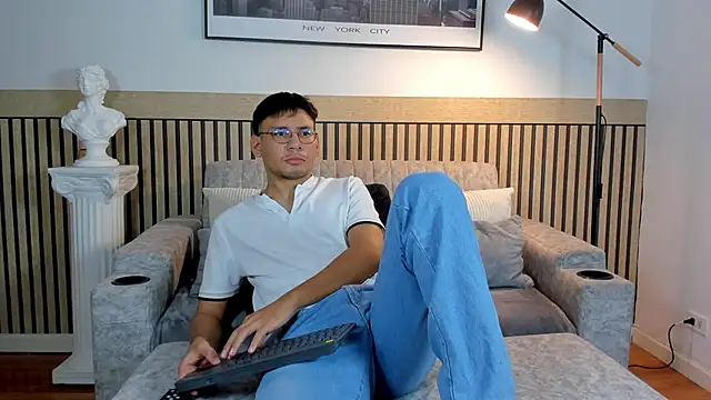 Snapshot of marcuswildx2 chatting on 06-14-26, 09:16 marcuswildx2 online show from 06-14-26, 09:16