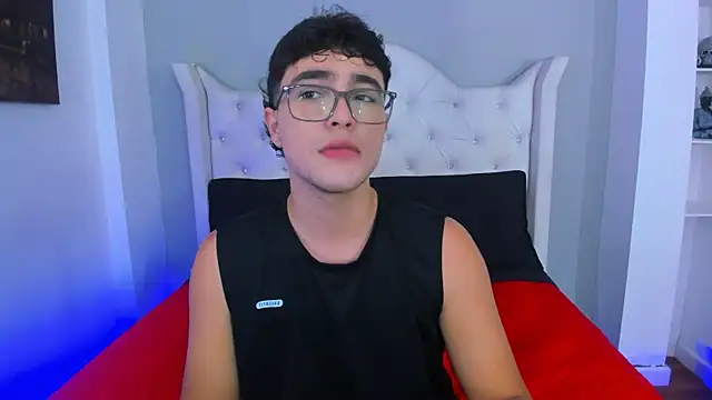 Snapshot of Thiago_Monaco chatting on 06-11-26, 03:03 Thiago Monaco online show from 06-11-26, 03:03