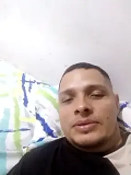 Snapshot of EnzoDesire chatting on 06-22-26, 04:09 EnzoDesire online show from 06-22-26, 04:09