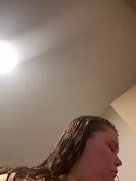 chubbyqueenbb online show from 06-17-26, 11:20