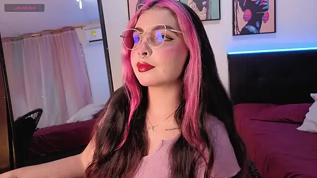 Maia Mancini5 online show from 07-25-26, 08:04