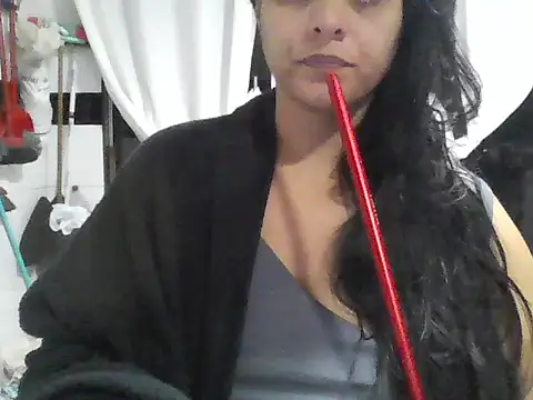 Snapshot of Isabel2q5n chatting on 06-06-26, 02:50 Isabel2q5n online show from 06-06-26, 02:50