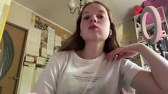 Aileyn online show from 07-22-26, 06:04