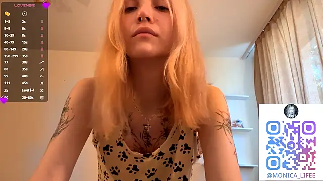 MandiKnife online show from 07-18-26, 01:03