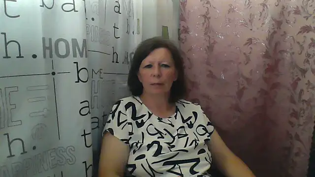 Snapshot of Schastlivaya43 chatting on 06-11-26, 08:06 Schastlivaya43 online show from 06-11-26, 08:06