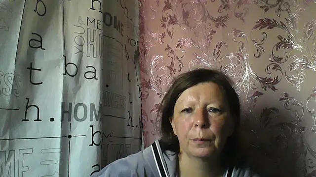Snapshot of Schastlivaya43 chatting on 06-06-26, 06:29 Schastlivaya43 online show from 06-06-26, 06:29
