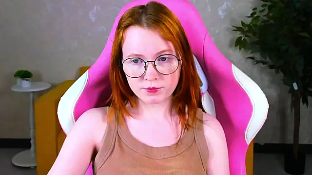 ari-kittyy online show from 06-17-26, 04:12