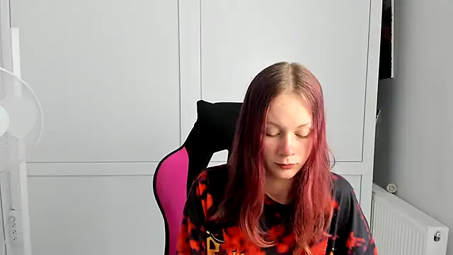 Skylar spring online show from 07-12-26, 06:03