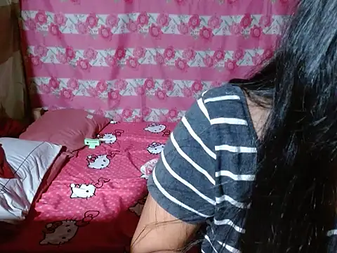 Itsme Foxy Shantale online show from 07-28-26, 10:56