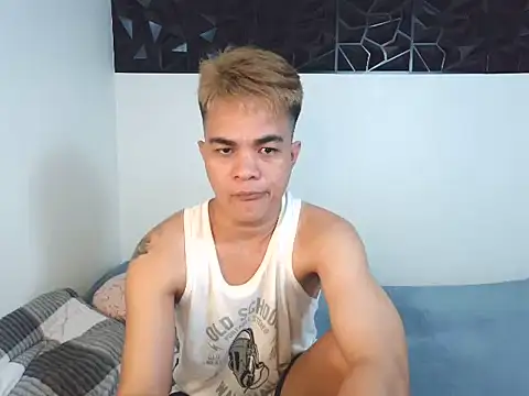 Snapshot of yourmikexxx chatting on 06-11-26, 05:21 yourmikexxx online show from 06-11-26, 05:21