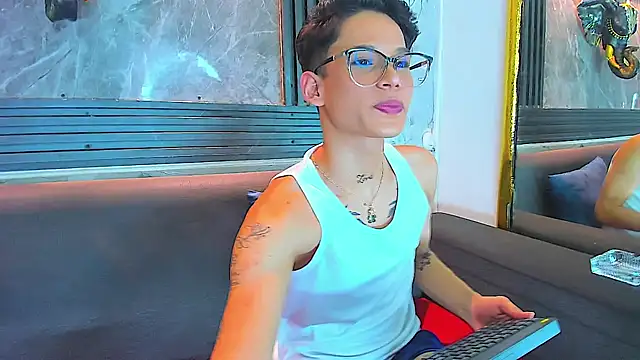 Snapshot of Brianhot0F chatting on 07-18-26, 11:19 Brianhot0F online show from 07-18-26, 11:19