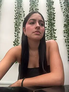 Snapshot of SophiCastro09_ chatting on 07-18-26, 04:26 SophiCastro09 online show from 07-18-26, 04:26