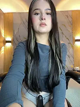 Snapshot of Tinakitten chatting on 06-16-26, 11:32 Tinakitten online show from 06-16-26, 11:32