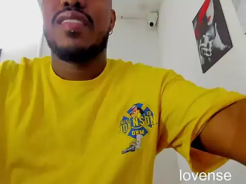 AlessandroHammed online show from 06-17-26, 03:11