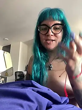 Snapshot of madammedalia chatting on 06-18-26, 03:28 madammedalia online show from 06-18-26, 03:28