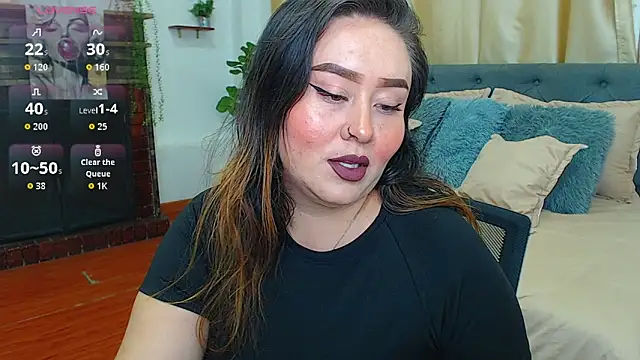 Snapshot of Khalia_ chatting on 06-07-26, 02:44 Khalia online show from 06-07-26, 02:44