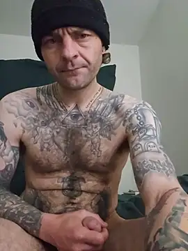 Snapshot of bigtattedcock chatting on 06-15-26, 03:40 bigtattedcock online show from 06-15-26, 03:40