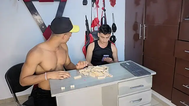 Nicolas AthleticBoy online show from 06-26-26, 09:09