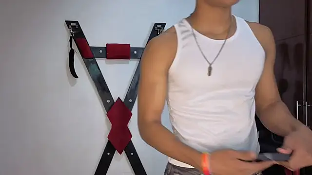 Nicolas AthleticBoy online show from 06-16-26, 08:20