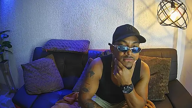 Snapshot of ethan_jons chatting on 06-06-26, 07:30 ethan jons online show from 06-06-26, 07:30