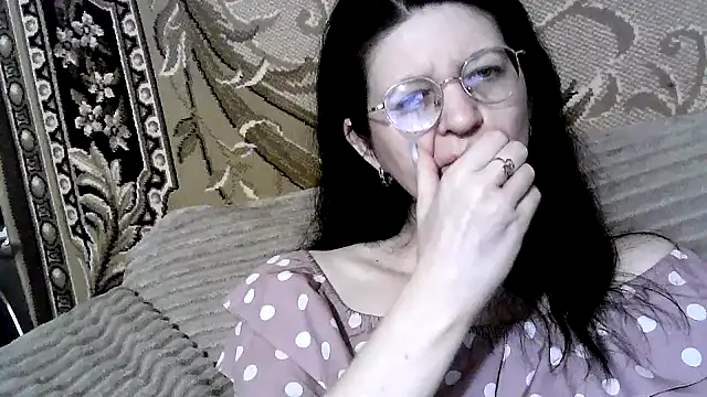 Snapshot of Dear_Annet chatting on 07-13-26, 10:20 Dear Annet online show from 07-13-26, 10:20