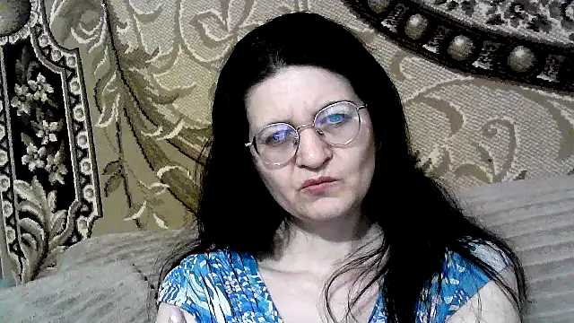 Snapshot of Dear_Annet chatting on 07-08-26, 08:09 Dear Annet online show from 07-08-26, 08:09
