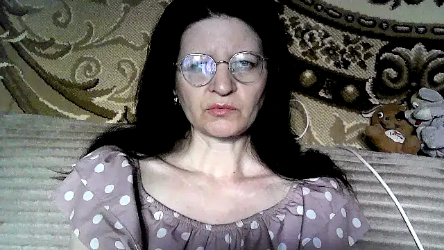 Snapshot of Dear_Annet chatting on 06-08-26, 12:27 Dear Annet online show from 06-08-26, 12:27