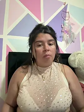 Snapshot of lia_20xx chatting on 06-06-26, 02:06 lia 20xx online show from 06-06-26, 02:06