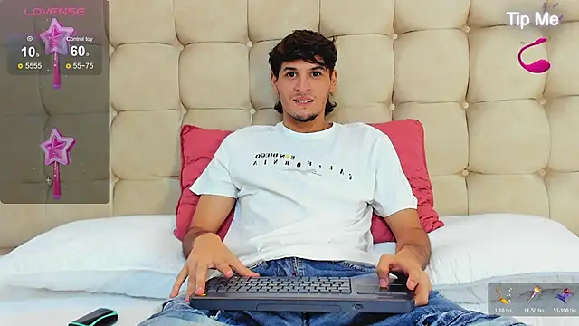 Zack23   online show from 07-09-26, 03:29
