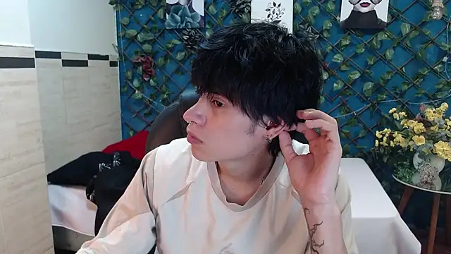 Snapshot of wayath1 chatting on 07-24-26, 11:17 wayath1 online show from 07-24-26, 11:17