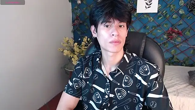 Snapshot of wayath1 chatting on 07-04-26, 11:05 wayath1 online show from 07-04-26, 11:05