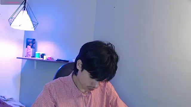 Snapshot of wayath1 chatting on 06-19-26, 11:05 wayath1 online show from 06-19-26, 11:05