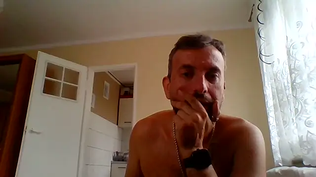 Snapshot of SergioTacchini1 chatting on 06-05-26, 04:39 SergioTacchini1 online show from 06-05-26, 04:39