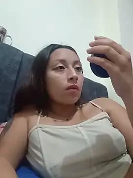 MiaSaen online show from 07-12-26, 11:38