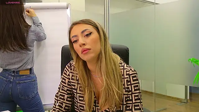 BabesGoWild online show from 02-19-25, 05:16