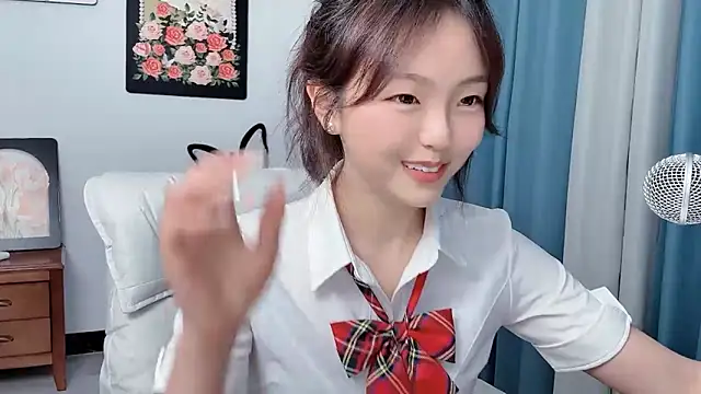 Snapshot of wenwen8888 chatting on 06-10-26, 02:51 wenwen8888 online show from 06-10-26, 02:51