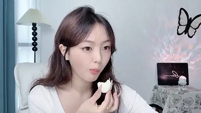 Snapshot of wenwen8888 chatting on 07-25-26, 03:03 wenwen8888 online show from 07-25-26, 03:03
