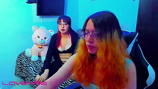 Snapshot of raven_kitty chatting on 06-10-26, 04:03 raven kitty online show from 06-10-26, 04:03