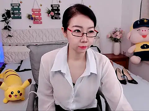 Catheriner online show from 06-11-26, 10:51
