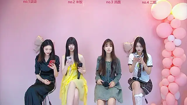Snapshot of AMG-717 chatting on 06-07-26, 10:31 AMG-717 online show from 06-07-26, 10:31