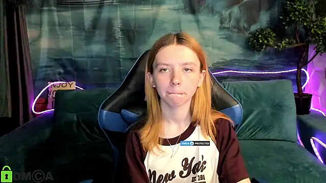CarolInWonderland online show from 07-01-26, 06:58