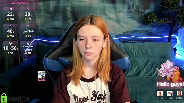 CarolInWonderland online show from 06-12-26, 06:44