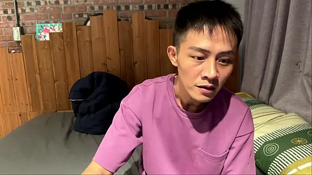deansu0819 online show from 06-12-26, 03:32