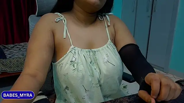 Snapshot of hey_rhea chatting on 06-28-26, 05:19 hey rhea online show from 06-28-26, 05:19