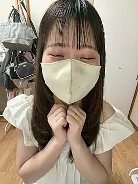Snapshot of Miiruuu75 chatting on 06-10-26, 09:27 Miiruuu75 online show from 06-10-26, 09:27