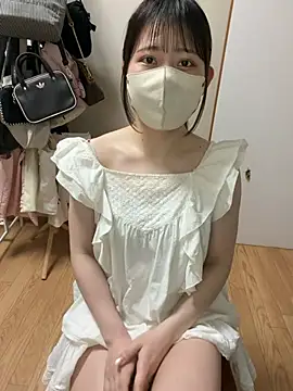 Snapshot of Miiruuu75 chatting on 06-11-26, 01:05 Miiruuu75 online show from 06-11-26, 01:05