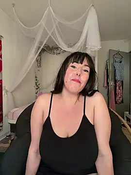 Snapshot of juliee1979 chatting on 06-25-26, 06:13 juliee1979 online show from 06-25-26, 06:13